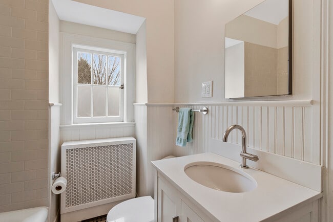 Building Photo - 5334 Nebraska Ave NW