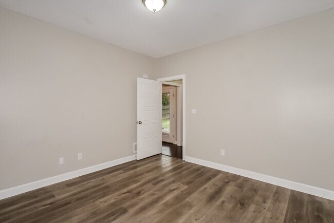 Building Photo - 4494 Graystone Dr