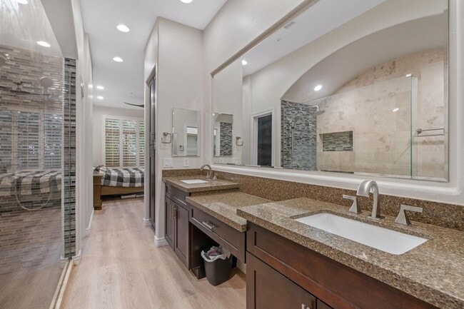 Building Photo - 14450 N Thompson Peak Pkwy