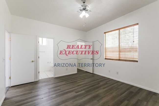 Building Photo - Presidio at William Centre - 2 Bdrm, 2.5 Bath - Coming Soon