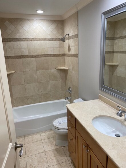 Building Photo - 920 Beau Dr