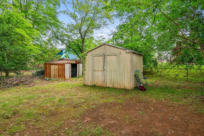 Building Photo - Charming and updated single-family home in a convenient Woodbridge location!