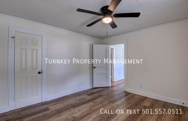 Building Photo - 4904 Lynch Dr