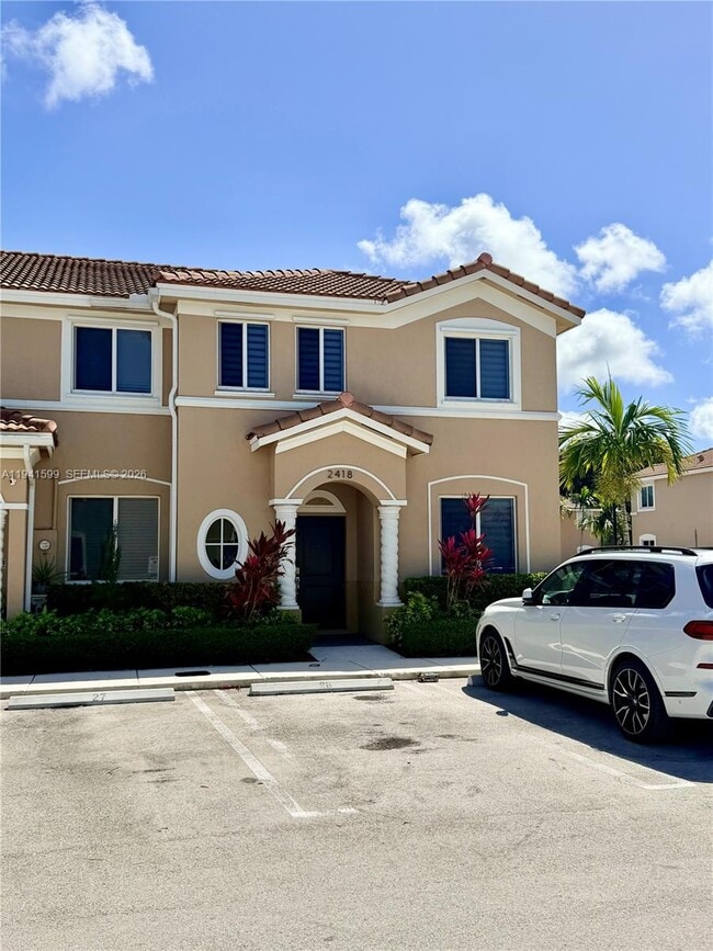 Building Photo - 2418 SE 10th St