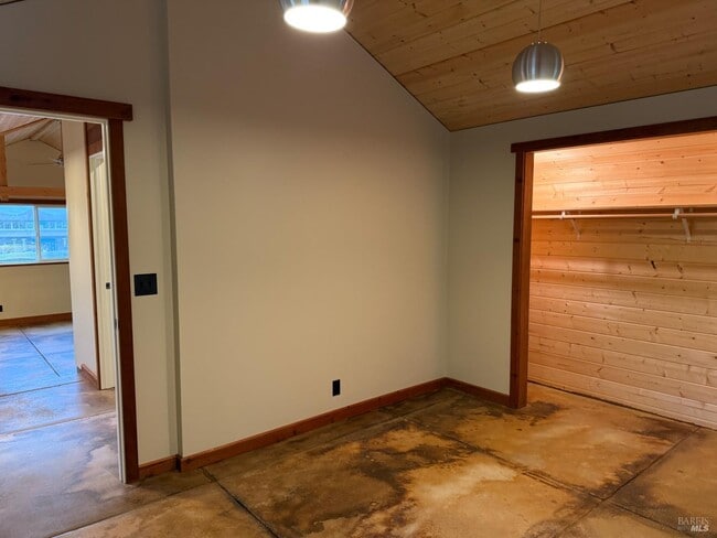 Building Photo - 39143 S Hwy 1