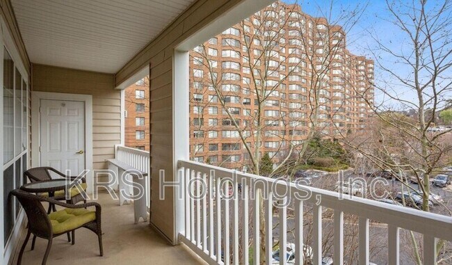 Building Photo - 4550 Strutfield Ln