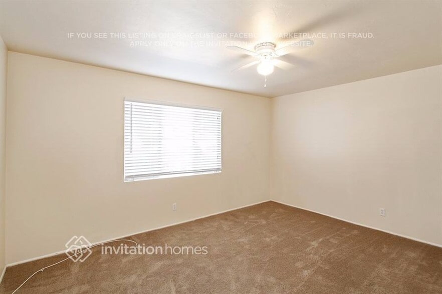 Building Photo - 4546 W Ave L-10