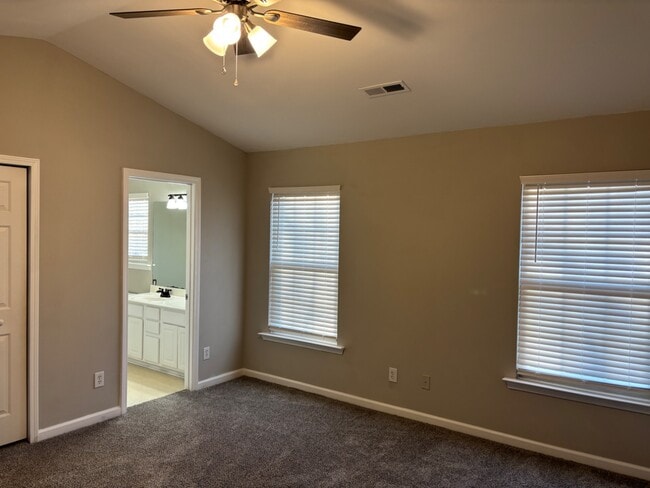 Building Photo - 6 Brookhaven Way