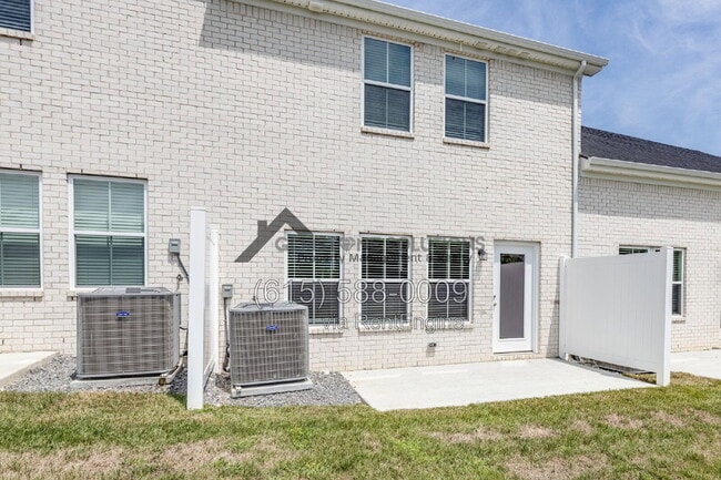 Building Photo - 204 Douglas Bend Rd