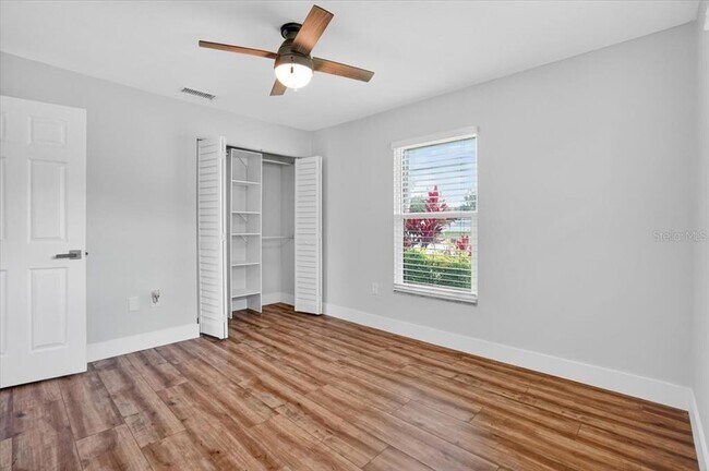 Building Photo - 4230 Shady Oaks Ct