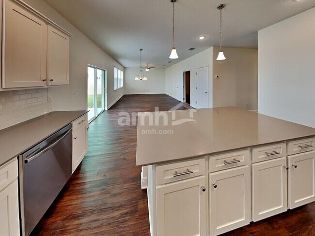 Building Photo - 2805 Ponds Trl