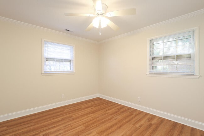 Building Photo - 937 Green Cir Dr