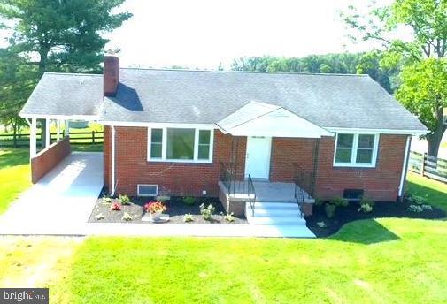 Primary Photo - 43129 Lucketts Rd