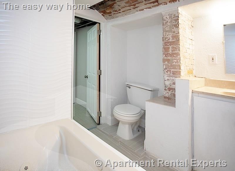 Building Photo - 60 Atherton St