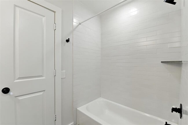 Building Photo - 4814 Warm Springs Rd