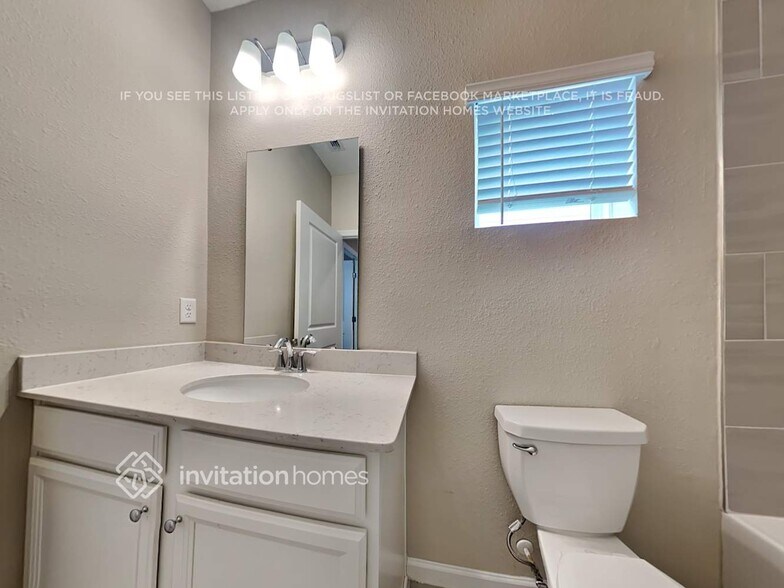 Building Photo - 7539 Chervil St