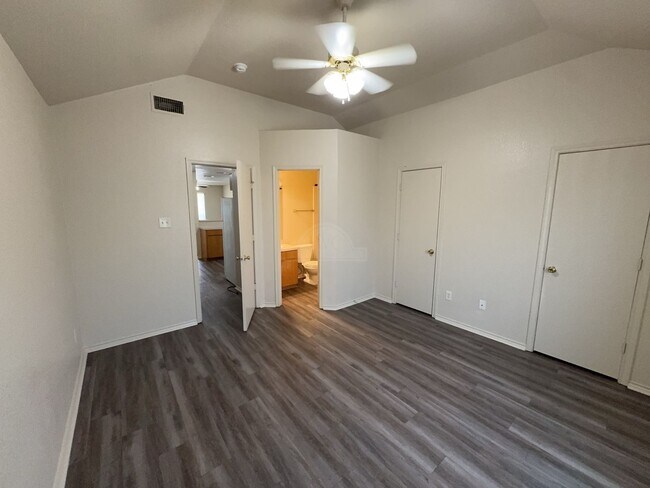 Building Photo - 4107 Gus Dr