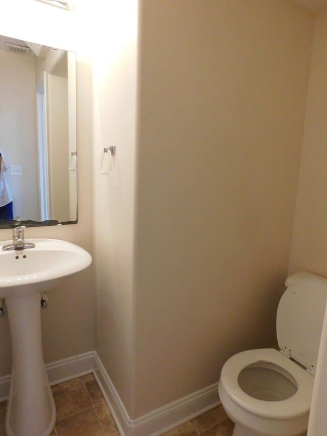 Building Photo - 4028 Arbor Green Way