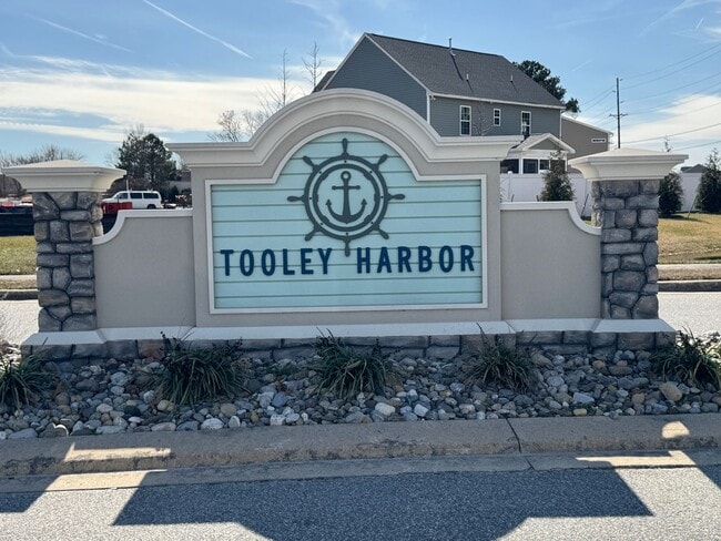 Building Photo - 106 Mizzen Wy