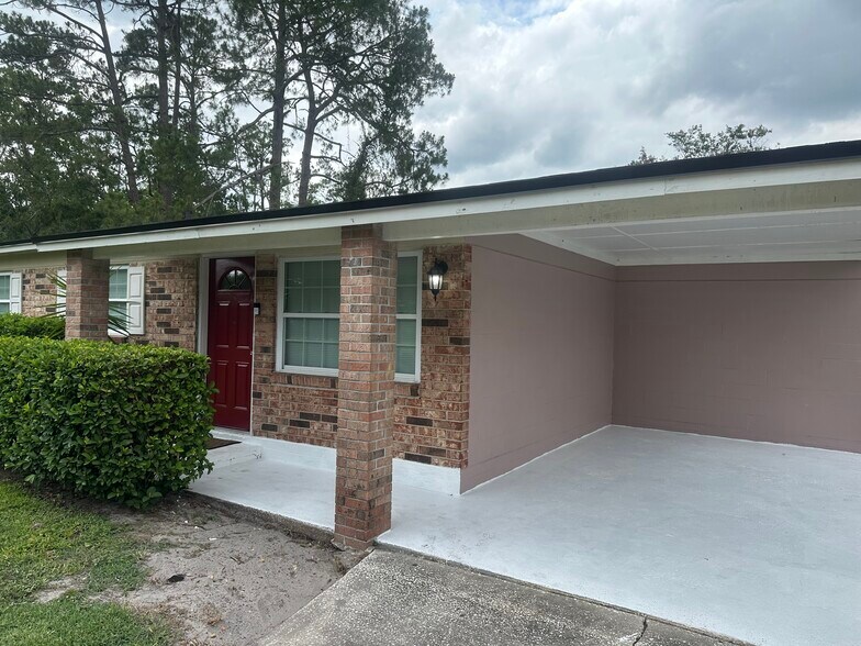 Building Photo - 4261 Key Largo Dr