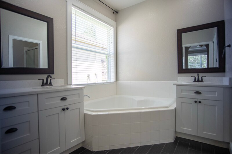 Building Photo - 1072 Hermosa Way