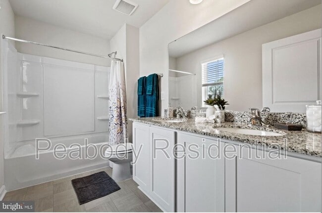 Building Photo - 108 Hemphill St