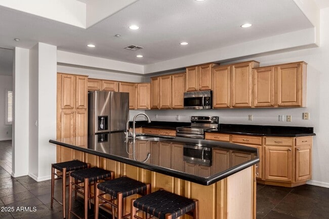 Building Photo - 10573 E Sheena Dr