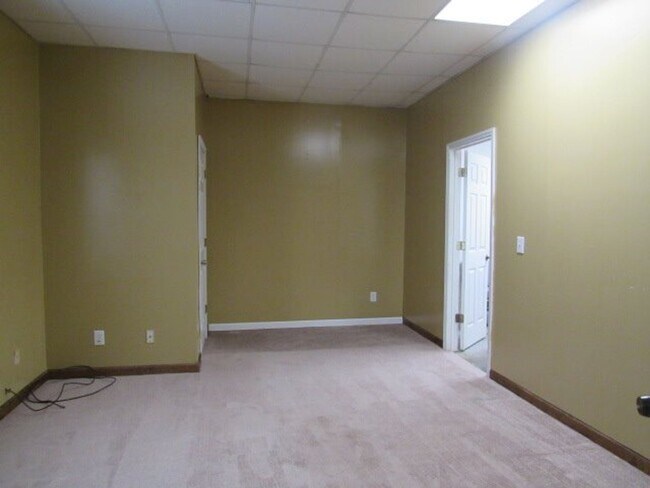 Building Photo - 541 Will Isaacs Rd