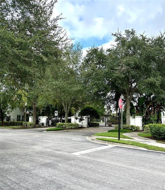 Building Photo - 6838 Sperone St