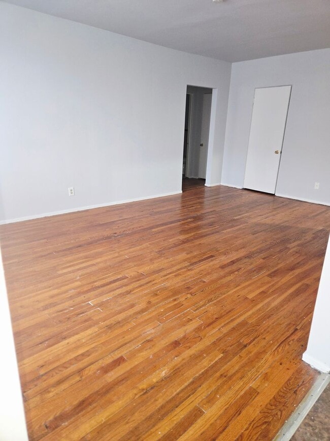 Building Photo - 1 bedroom, 1 bathroom