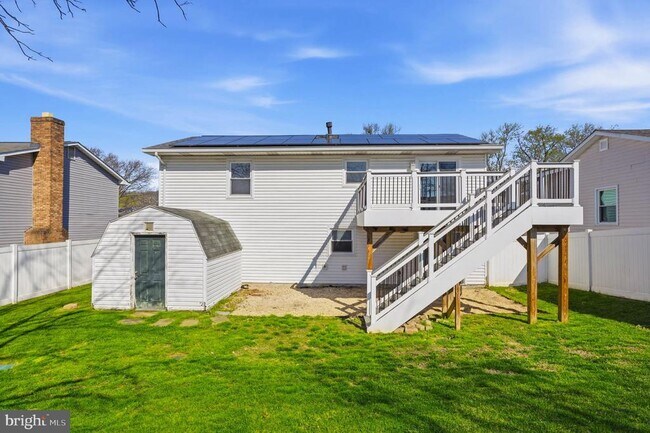 Building Photo - 7897 Pavilion Dr