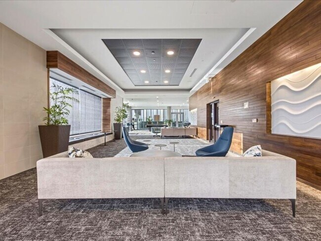 Building Photo - Luxury High Rise Condo Available 7/1/25
