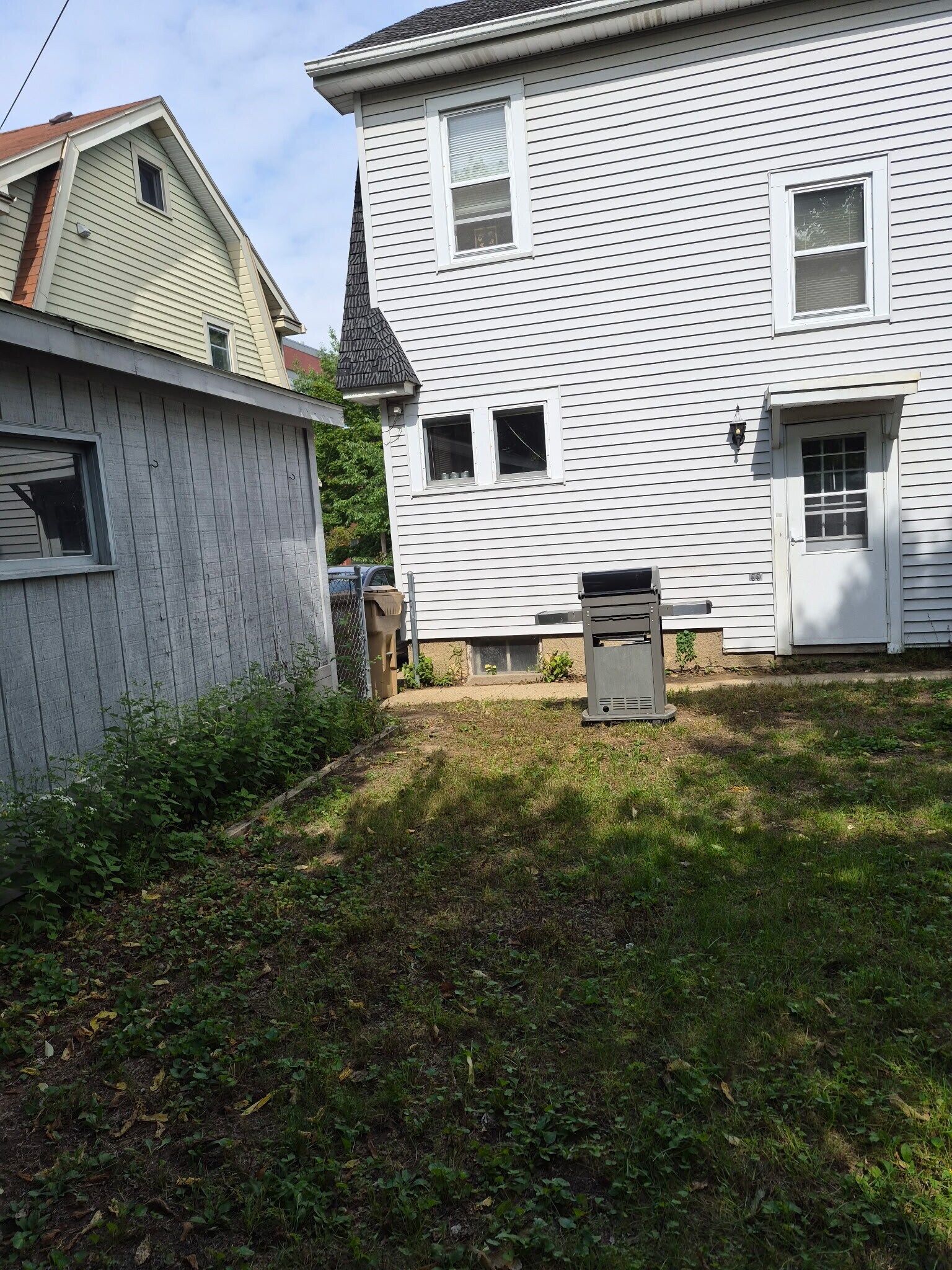 Building Photo - 826 S Brooks St