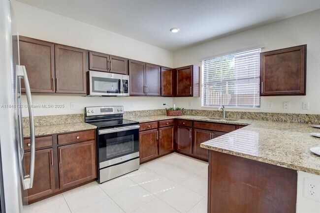 Building Photo - 11981 SW 150th Pl