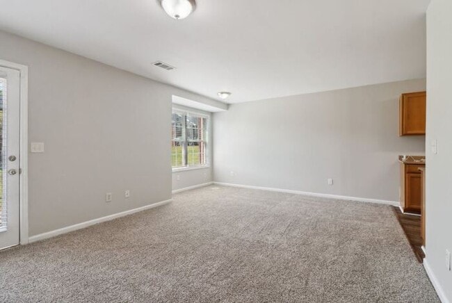 Building Photo - Fantastic 3bd/2.5ba home! Let yourself in!