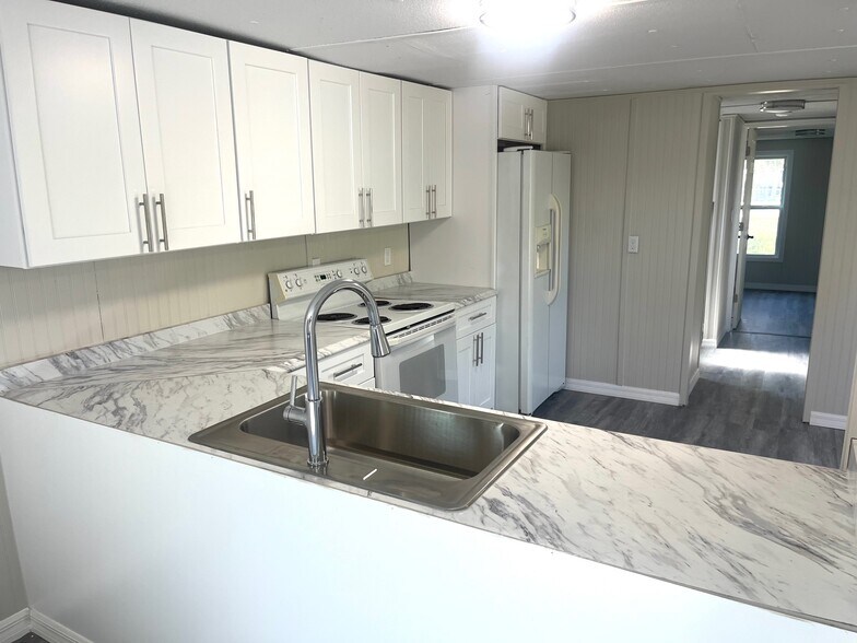 Building Photo - 2388 Case Ln
