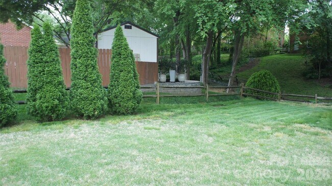 Building Photo - 10000 Ridgemore Dr