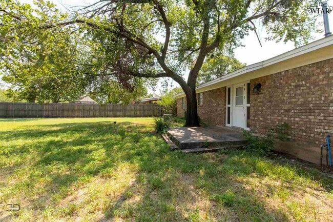 Building Photo - 18 Oxley Dr
