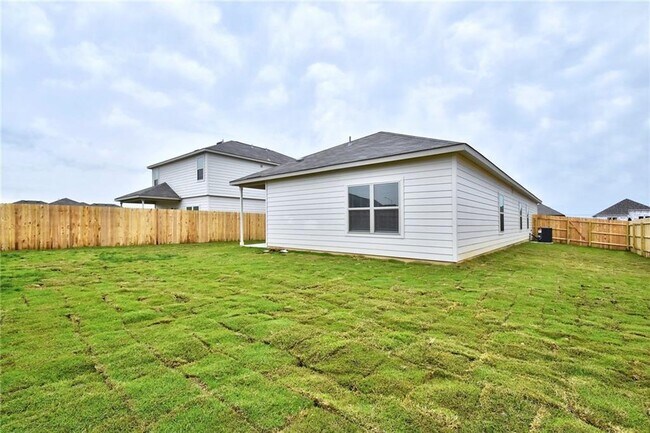 Building Photo - 708 Red Barn Bnd