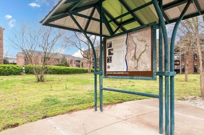 Building Photo - 312 Sloan Rd