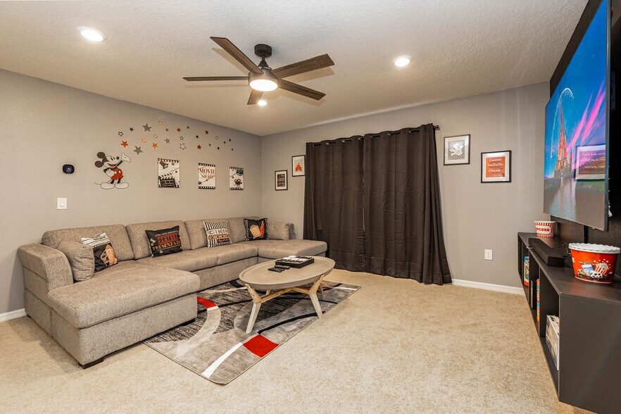 Primary Photo - 5409 Misty Oak Cir