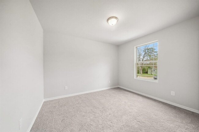 Building Photo - 515 16th St