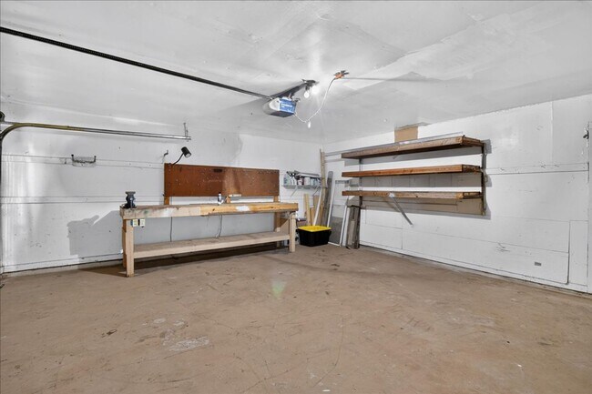 Building Photo - 4109 Fonvilla Cir