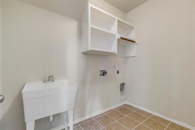 Building Photo - 11570 Beeville Dr
