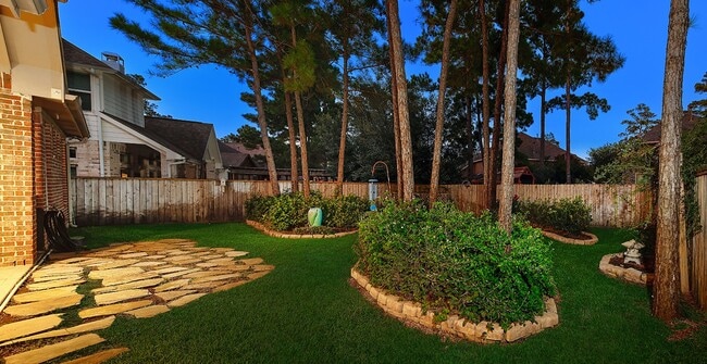 Building Photo - 47 Canoe Bend Dr