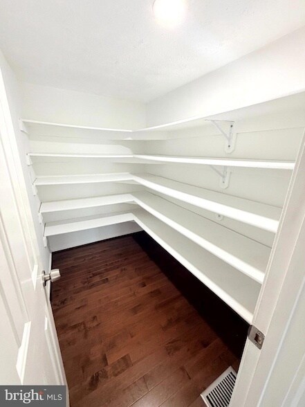 Building Photo - 43549 Coal Bed Ct