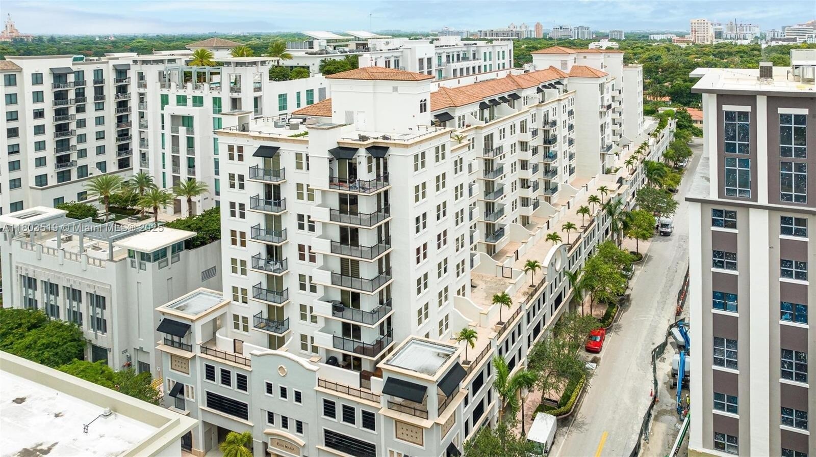 Building Photo - 4100 Salzedo St