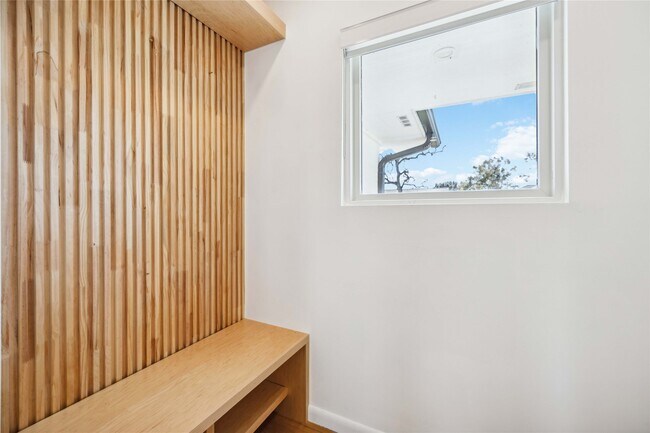 Building Photo - 6306 Pineshade Ln