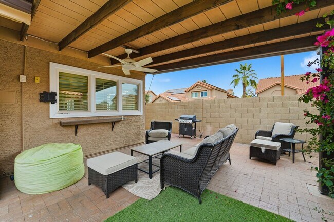 Building Photo - Fully Furnished Scottsdale Home with Bonus Room & 2-Car Garage