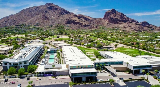 Building Photo - 5455 E Lincoln Dr